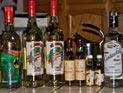 Мексиканские заключенные организовали потайной бар, где пили текилу и играли в бильярд Мексиканские заключенные организовали потайной бар, где пили текилу и играли в бильярд