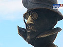 Старейшины Томска не поняли юмора и оскорбились сатирическим памятником Чехову Старейшины Томска не поняли юмора и оскорбились сатирическим памятником Чехову