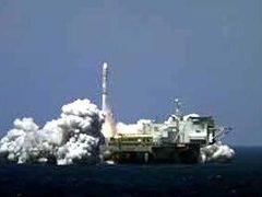 Старт ракеты "Зенит-3SL" с плавучей платформы "Одиссей". Фото с сайта Центра управления полетами