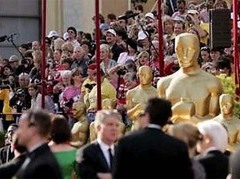 Толпа зрителей на последней церемонии вручения "Оскара", фото Reuters