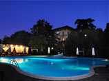   ,         Grand Hotel & La Pace   ,   .     ,  " "    140 