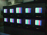     ,  ,      "",         ,   BBC, CNN  Bloomberg