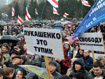   25  2012 .  ©AFP