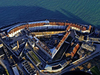  .    visitestonia.com
