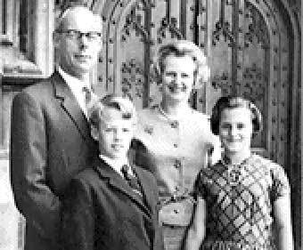   (   ) 30  ,    www.margaretthatcher.com